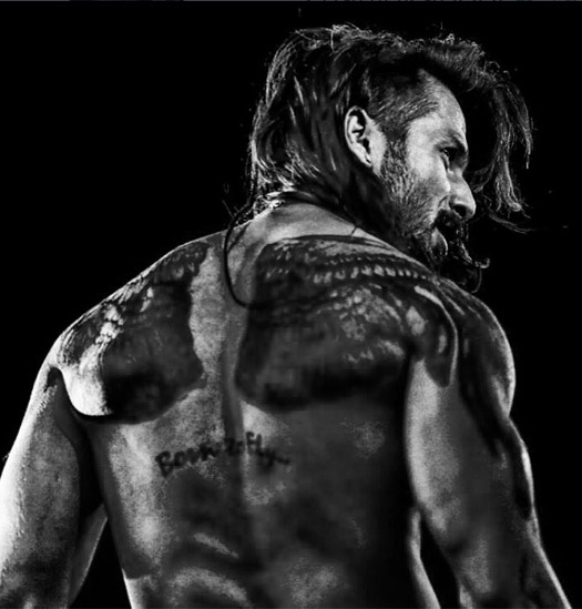You Can't Get Enough Of Shahid Kapoor's Hot Look From Udta Punjab! 