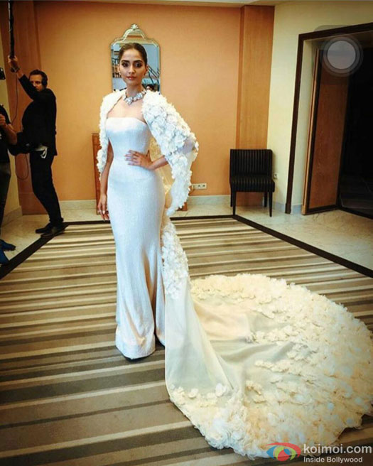 Cannes: Sonam Kapoor Stuns In Ralph & Russo For Her 2nd Red Carpet Appearance!