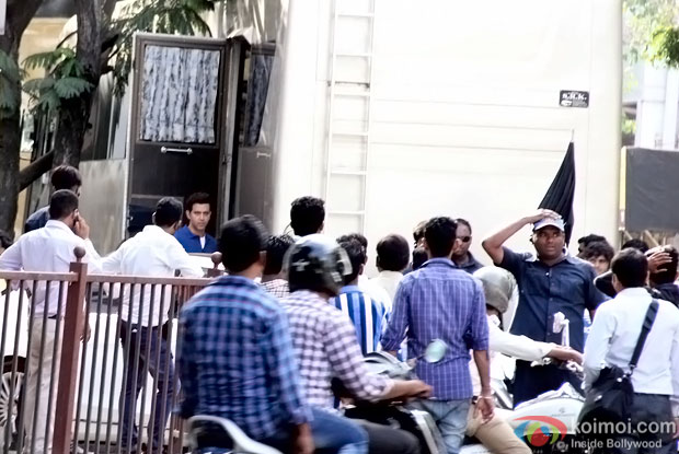 Spotted: Hrithik Roshan At Bandra While Shooting Kaabil