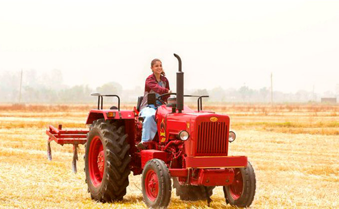 Anushka Sharma's Fun Time On The Sets Of Sultan | Read More!