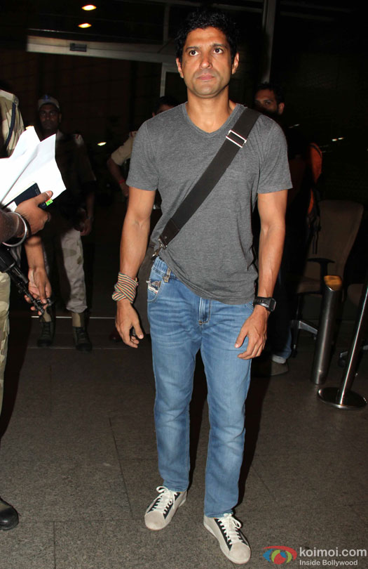 Farhan Akhtar at airport leave for IIFA 2016