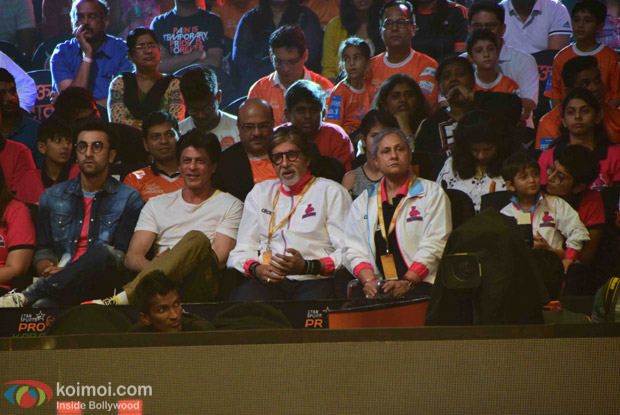  Ranbir Kapoor, Shahrukh Khan, Amitabh Bachchan and Jaya Bachchan during the fourth season of Pro-Kabaddi League 2016