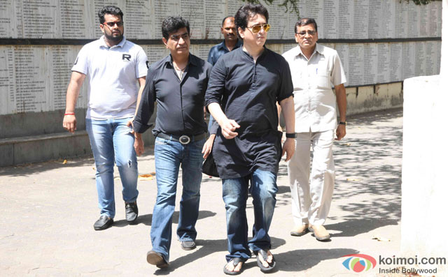 Sajid Nadiadwala during the Funeral of Trade Analyst Vikas Mohan
