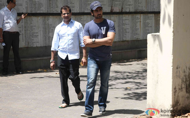 Arjan Bajwa during the Funeral of Trade Analyst Vikas Mohan