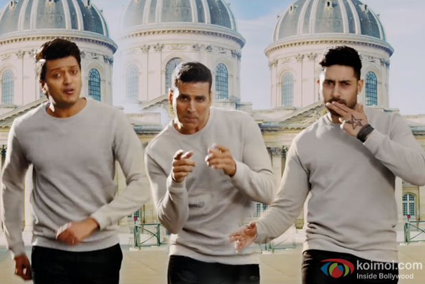 Riteish Deshmukh, Akshay Kumar and Abhishek Bachchan in a still from Housefull 3