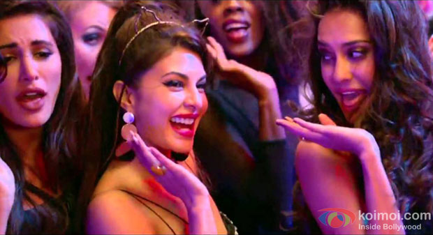 Nargis Fakhri, Jacqueline Fernandez and Lisa Haydon in a still from movie 'Housefull 3'