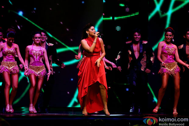 Kanika Kapoor performing at Videocon d2h IIFA Rocks 2016 in Madrid