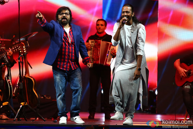 Pritam and Nakash Aziz at IIFA Rocks 2016