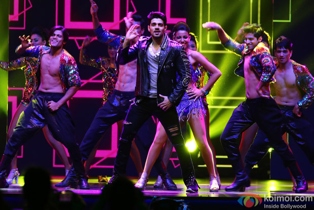 Sooraj Pancholi at IIFA Rocks 2016