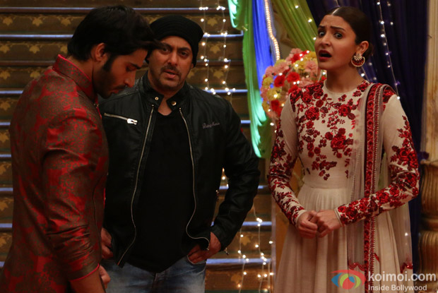  Salman Khan and Anushka Sharma on the sets of Udann
