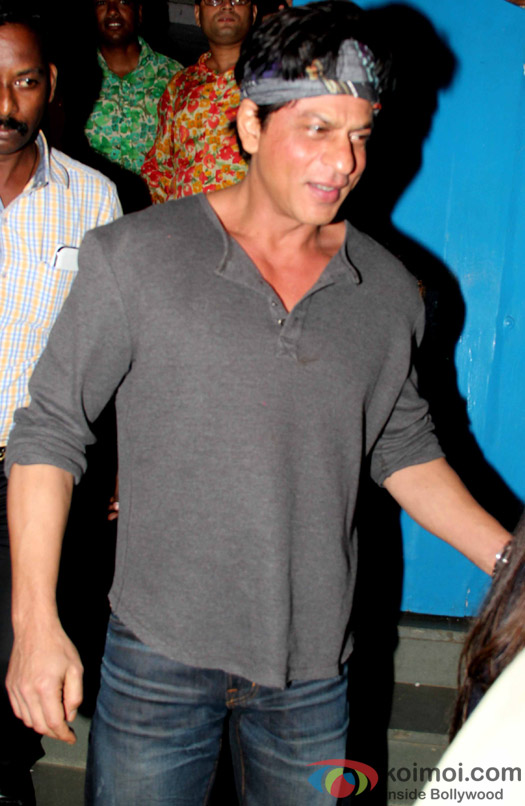 Shah Rukh Khan Spotted At Olive Bar