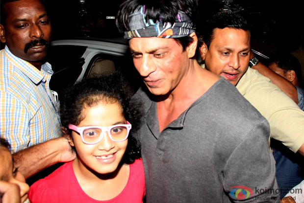 Shah Rukh Khan Spotted At Olive Bar
