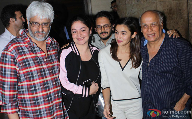 Vikram Bhatt, Pooja Bhatt, Vishesh Bhatt, Alia Bhatt and Mahesh Bhatt during the special screening of film 'Udta Punjab'