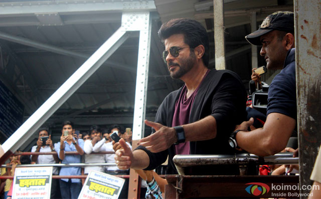Anil Kapoor promotes his TV show 24 Season 2 at Mumbai Central station