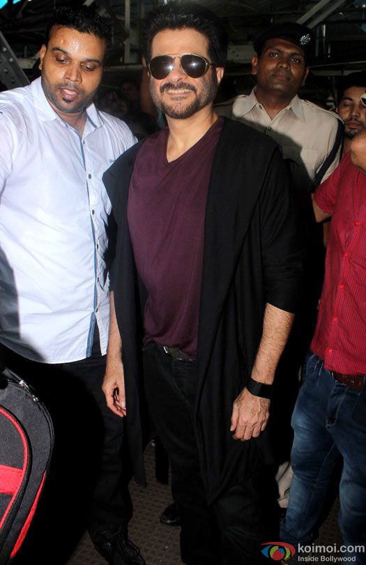 Anil Kapoor promotes his TV show 24 Season 2 at Mumbai Central station