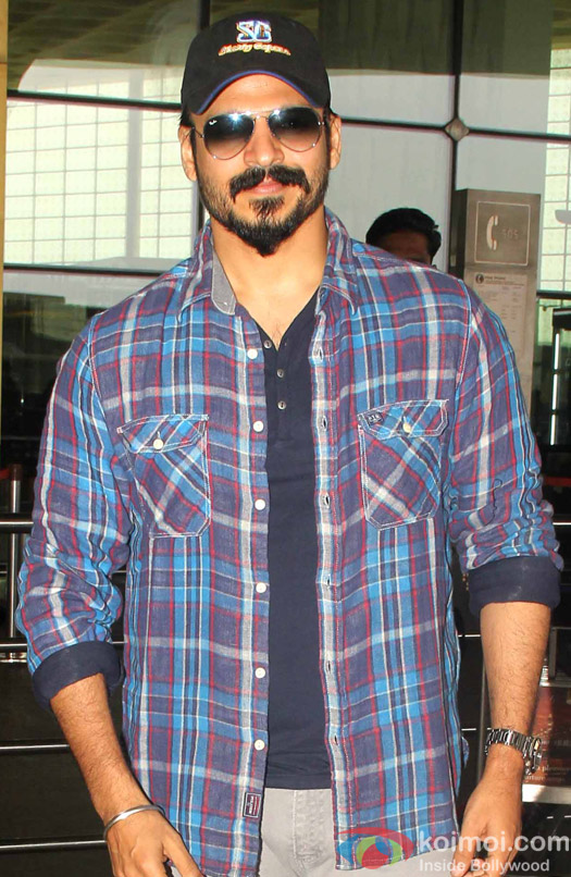 Vivek Oberoi Spotted at Airport