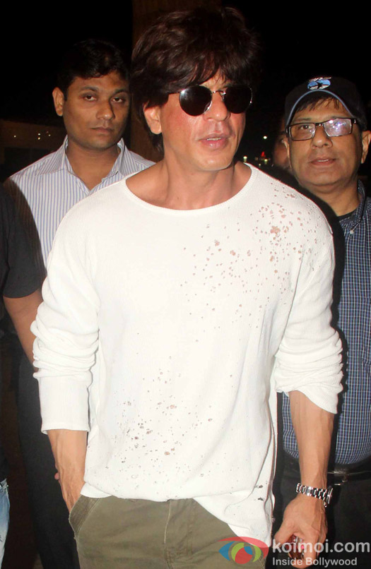 Shah Rukhn Khan spotted at Airport