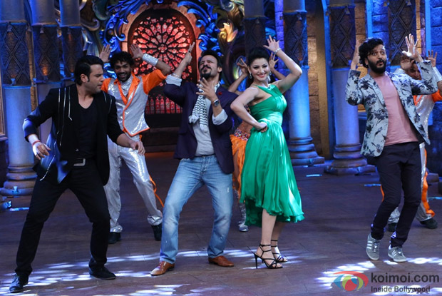 Ritesh Deshmukh, Vivek Oberoi, Urvashi Rautela, Puja Bose and Krishna on the sets of Comedy Nights Bachao