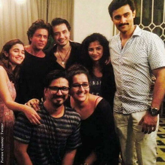 Alia Bhatt, Shah Rukh Khan, Ali Zafar and Kunal Kapoor on the sets of movie 'Dear Zindagi'