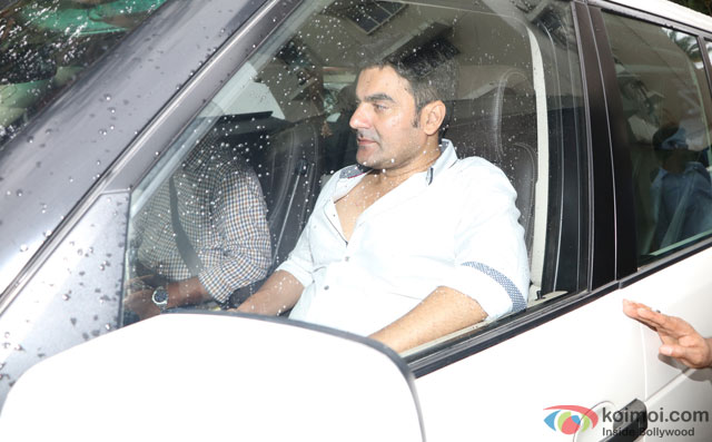 Arbaaz Khan Celebrating Eid Waves Out To Fans