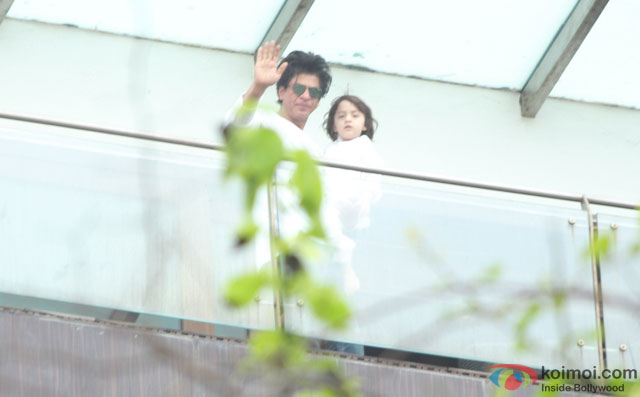 Shah Rukh Khan Celebrated Eid With Media