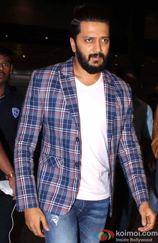 Ritesh Deshmukh spotted at Airport
