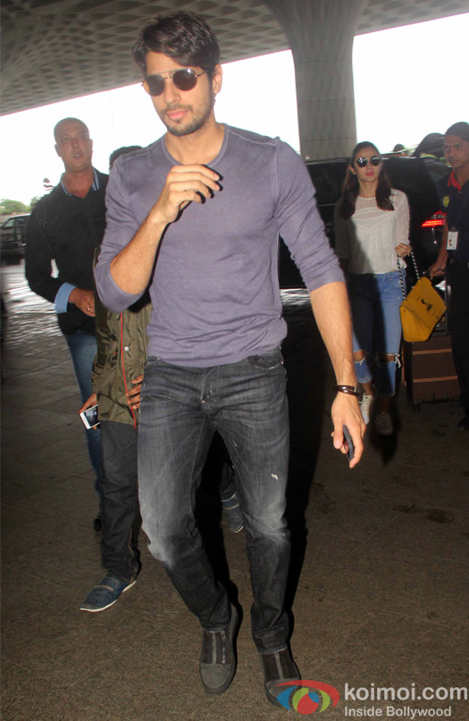 Sidharth Malhotra spotted at Airport