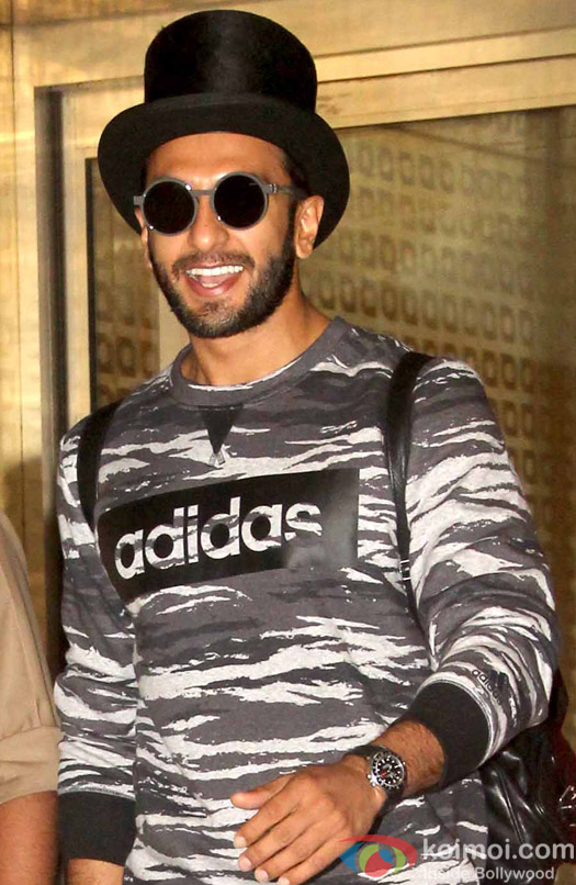 Ranveer Singh spotted at Airport