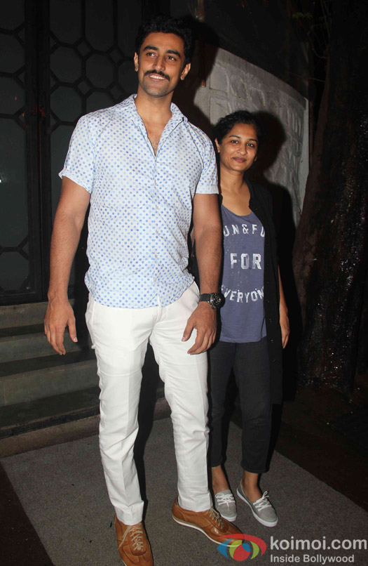 Kunal kapoor and Gauri Shinde spotted at korner house