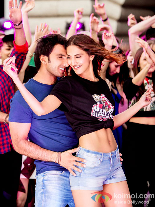 Befikre Still : Ranveer Singh and Vaani Kapoor are in dancing mood and not kissing