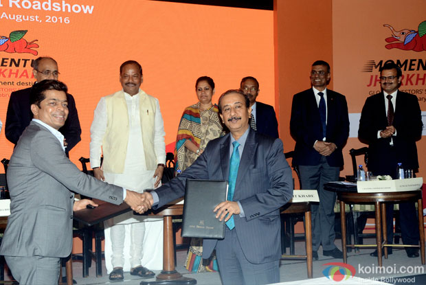 Carnival Group signed MoU with the Government of Jharkhand at Momentum Jharkhand in Kolkata