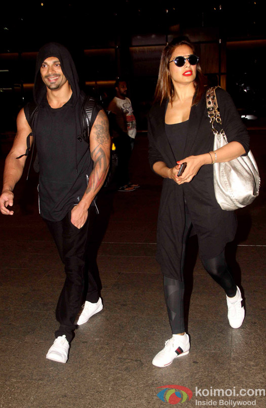 Karan Singh Grover and Bipasha Basu spotted at airport