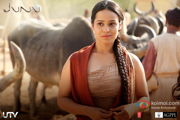 Junu is a childhood friend of Chaani who keeps all her secrets in Mohenjo Daro
