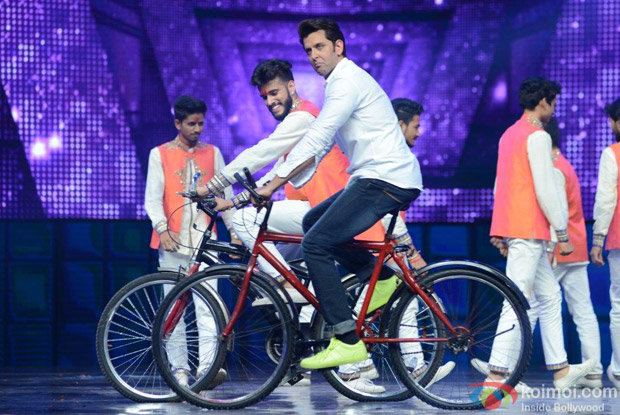 Hrithik Roshan on the sets of Dance + season 2 