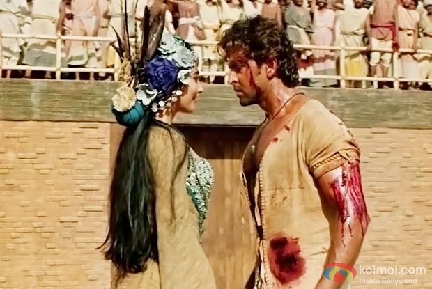 Pooja Hegde and Hrithik Roshan in a still from Mohenjo Daro