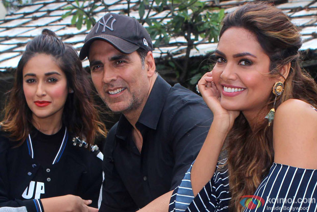 Akshay kumar, Ileana D'Cruz and Esha Gupta