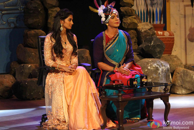Hrithik Roshan, Pooja Hegde and Ashutosh Gowariker promote Mohenjo Daro on The Kapil Sharma Show