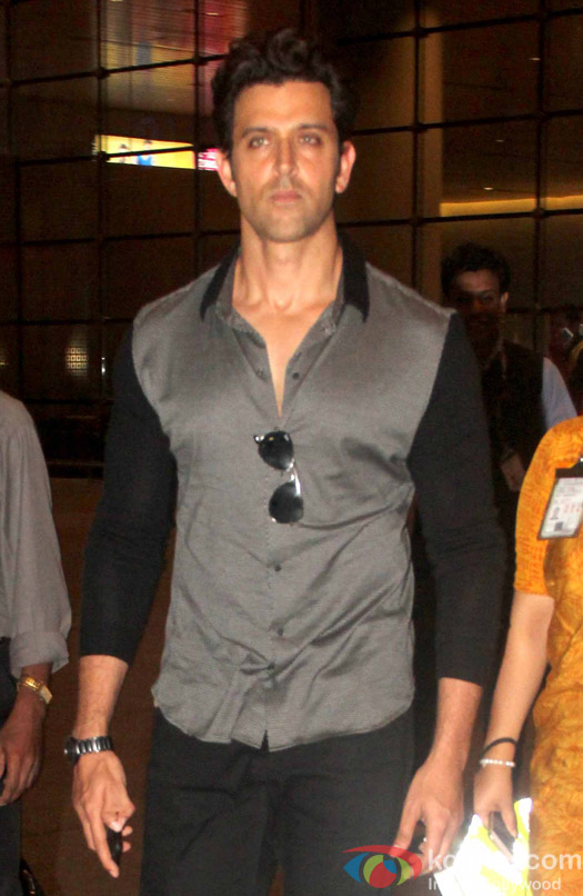Hrithik Roshan spotted at mumbai airport