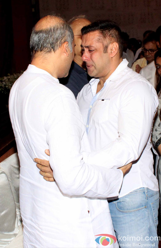 Salman Khan during a prayer meeting of filmmaker Rajjat Barjatya