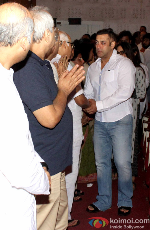 Salman Khan during a prayer meeting of filmmaker Rajjat Barjatya