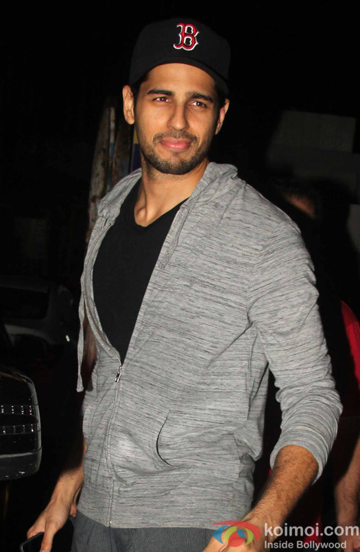 Sidharth Malhotra snapped At post 'Dream Team Concert' dance practice