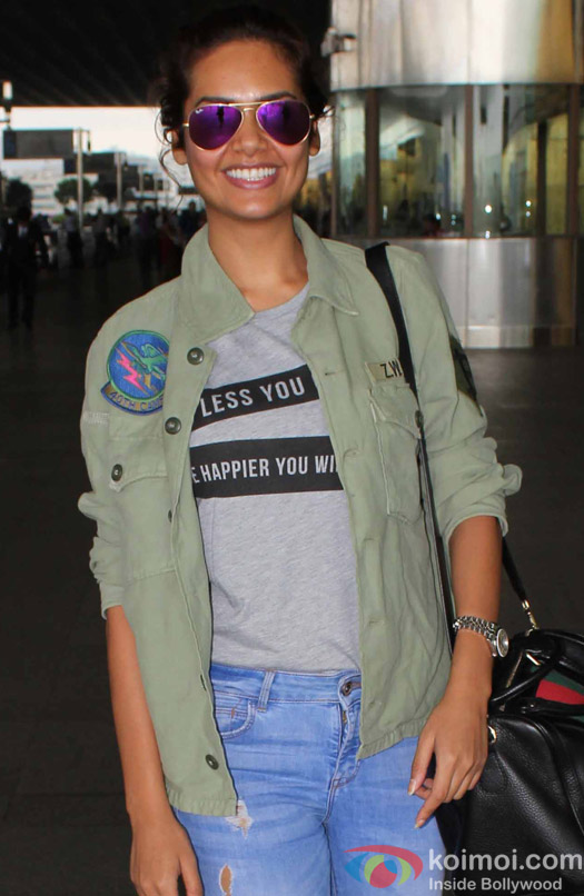 Esha Gupta spotted at Airport