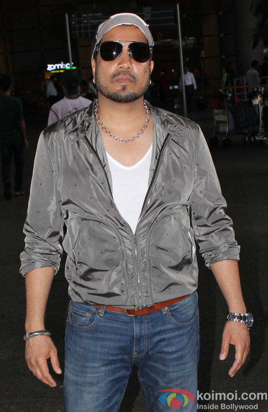 Mika Singh spotted at Airport