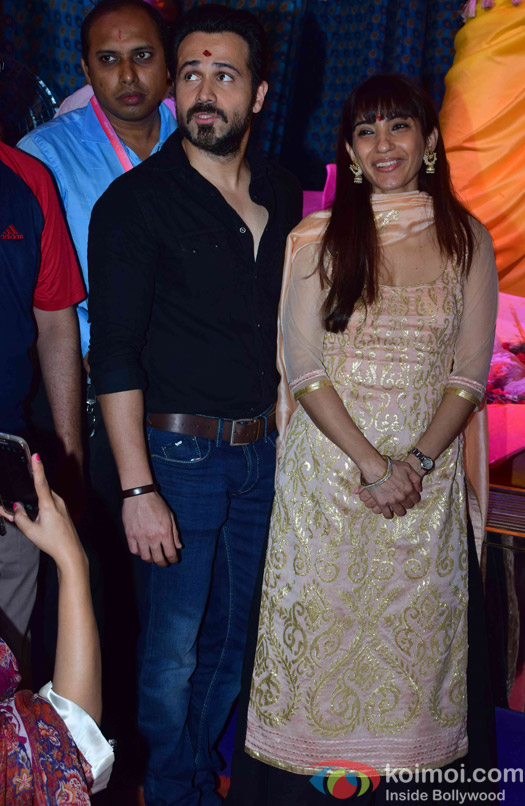 Emraan Hashmi & Parveen Shahani visit ganesh galicha raja for ganpati darshan