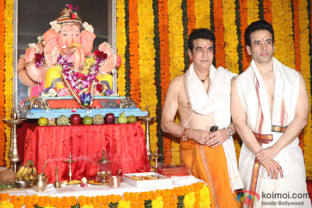 Jeetendra and Tushar Kapoor Celebrates Ganesh Chaturthi