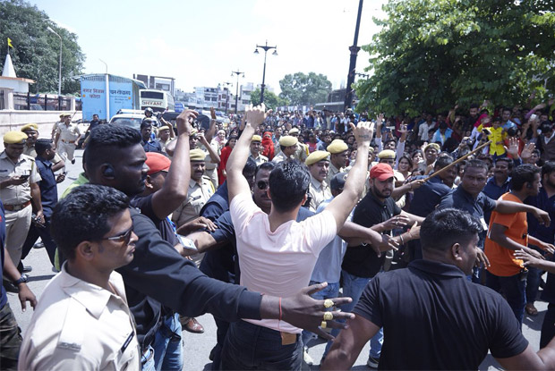 Varun Dhawan At Badrinath Ki Dulhania Shoot In Kota