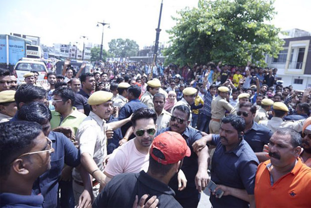 Varun Dhawan At Badrinath Ki Dulhania Shoot In Kota