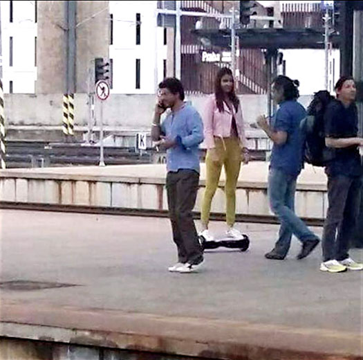 On The Sets Picture: Shah Rukh Khan, Anushka Sharma Enjoy Hoverboarding In Prague