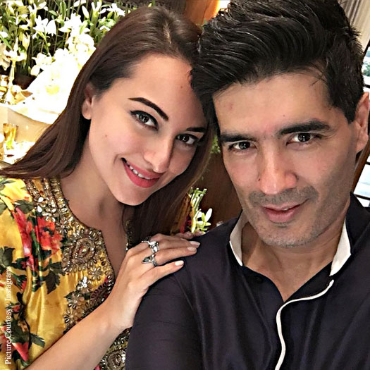 Sonakshi Sinha Attend Ganpati Celebrations At Manish Malhotra's House