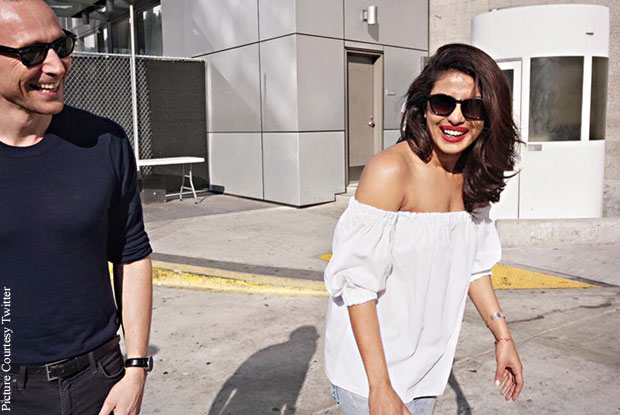 Priyanka Chopra, Tom Hiddleston get flirty at Emmys after-party